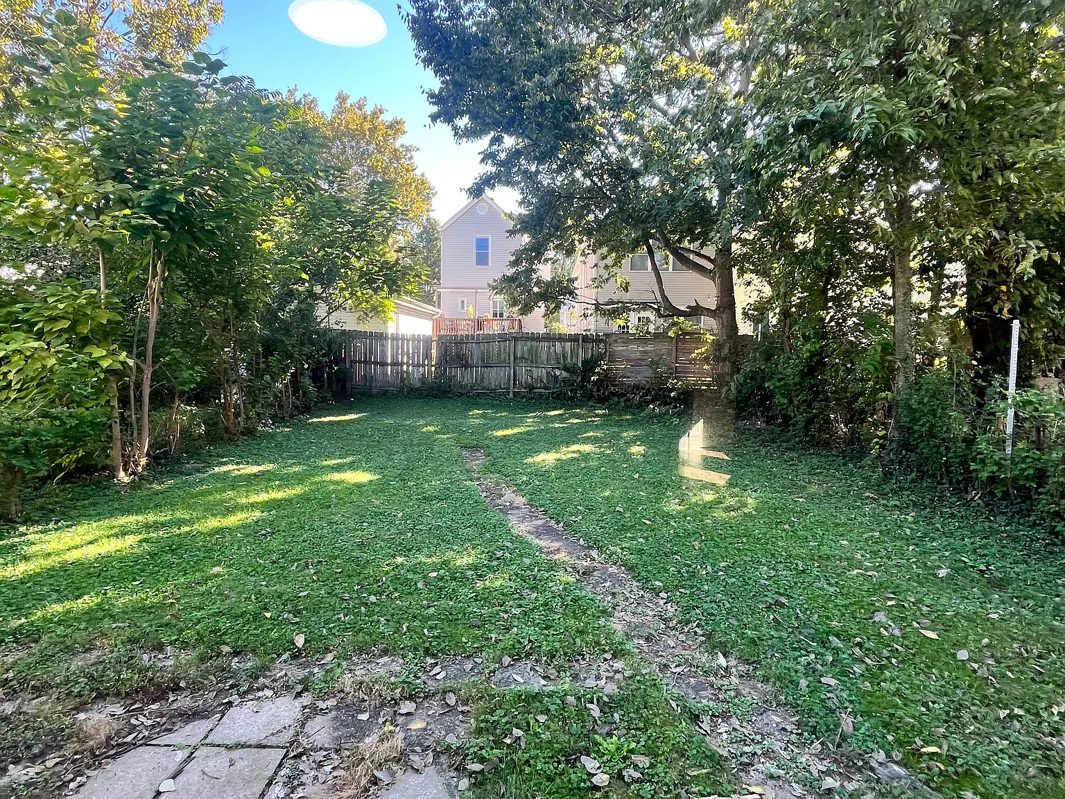 3 bed, 1880 sqft, $1,950 — Photo 4