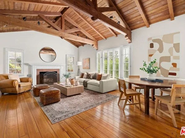 1652 Pandora Ave, Los Angeles, CA 90024