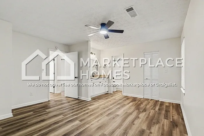 2070 Scarbrough Trl E — Photo 23