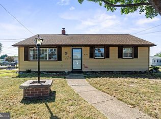 435 Flanders Rd, Bellmawr, NJ 08031