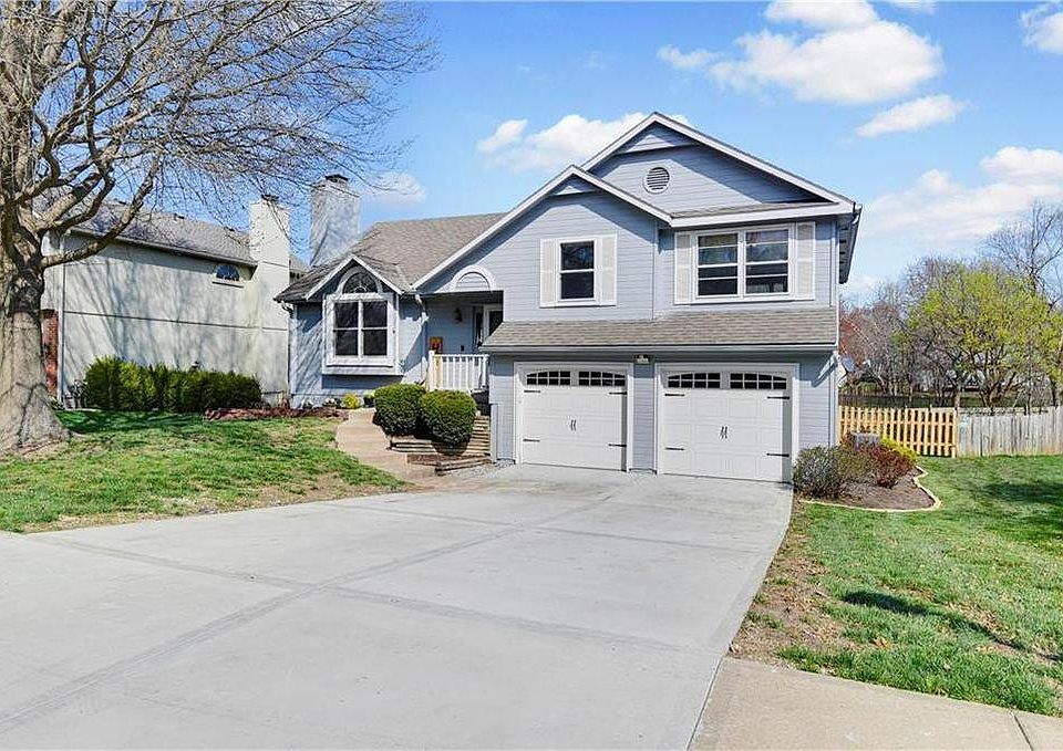 Welcome home to this 4 bedroom, 3 full bath home minutes from the Blue Valley school ! beautiful condition with recent upgrades. NOTE: house is now a slate gray exterior, as of Jan 2023.