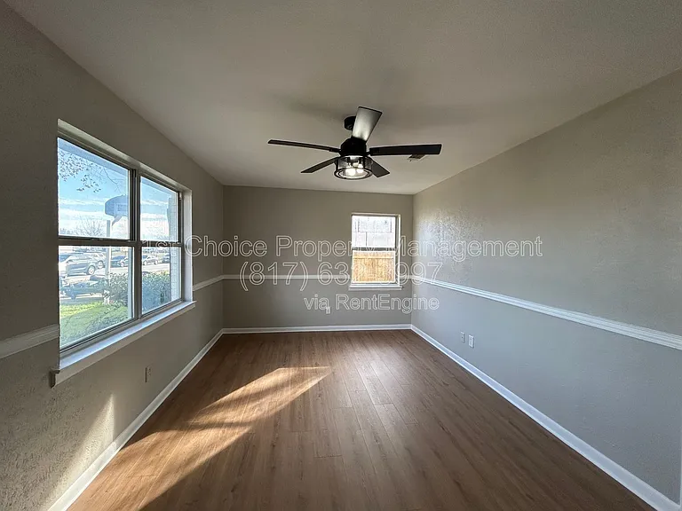 5929 Gayle Dr — Photo 3