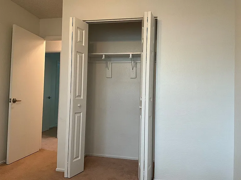 2109 Kansas St — Photo 11