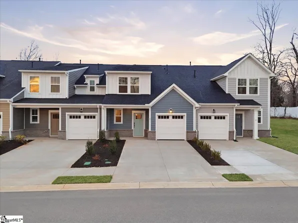 15 Thurlow Ct, Greenville, SC 29615