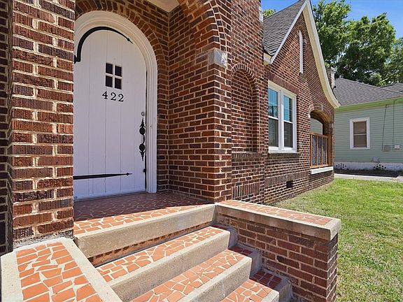 4th image of 422 Grace St