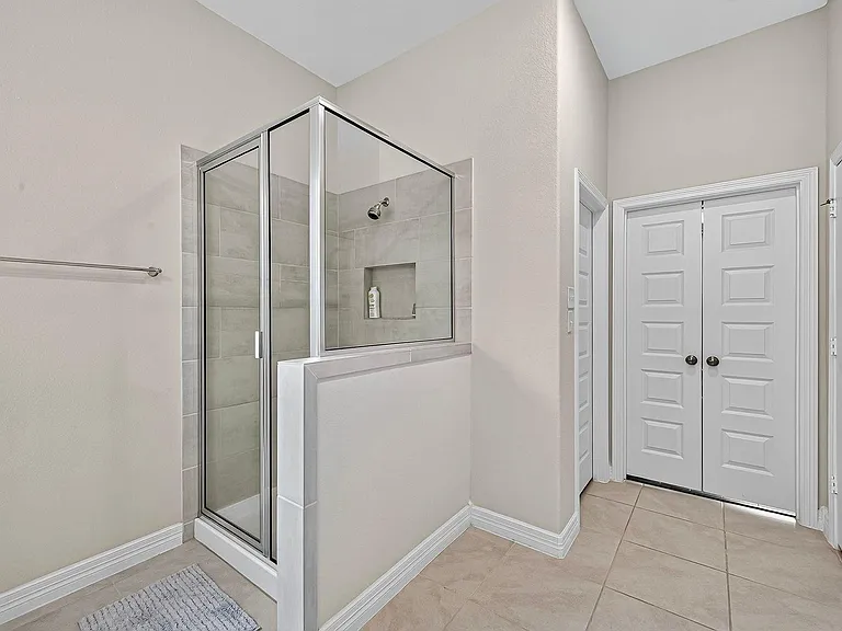 24607 Carleton Lake Ln — Photo 37
