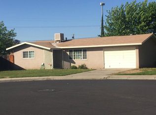 1069 Estabrook Dr, Clovis, CA 93612