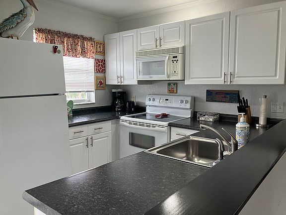  Kitchen1