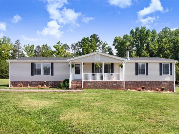 2645 Ashewood Dr, Snow Camp, NC 27349