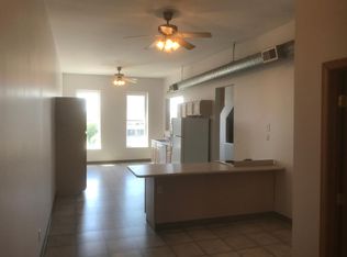 627 1st St, La Salle, IL 61301