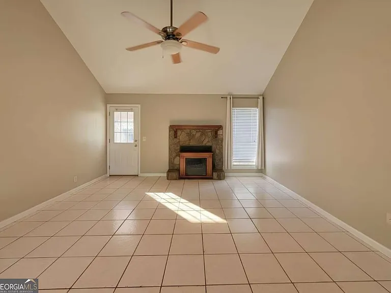 108 Crestwood Ct — Photo 5