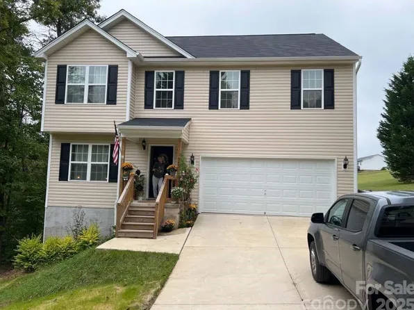 945 Brentwood Park Ln, Rural Hall, NC 27045