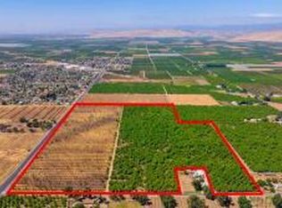 320 Avenue, Ivanhoe, CA 93235