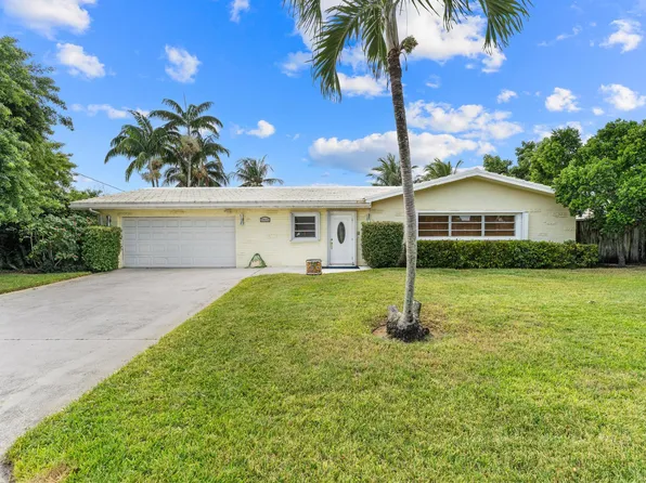 8415 Pine Tree Lane, Lake Clarke Shores, FL 33406