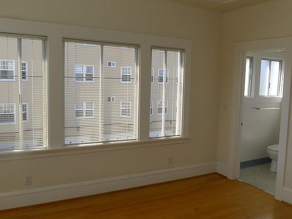 4th image of 5601 Shattuck Ave APT 4