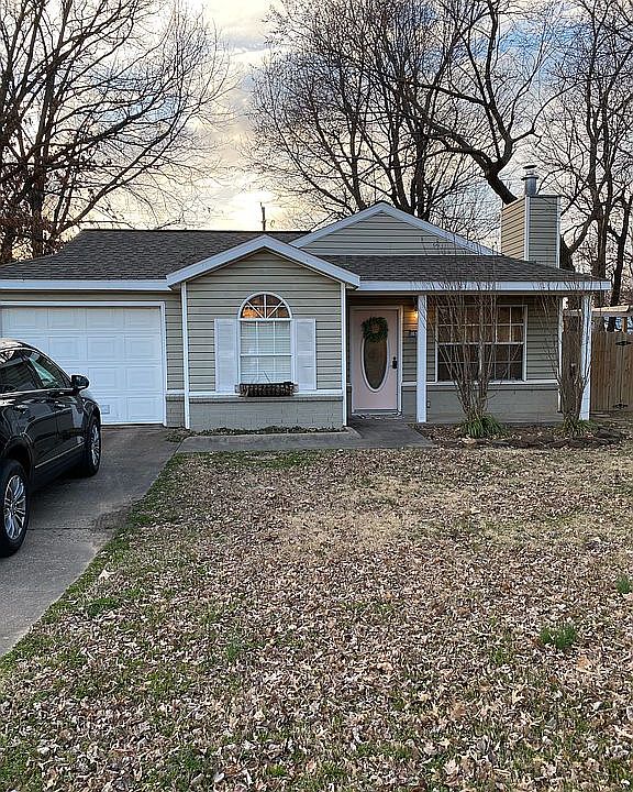 1st image of 1625 N Timberline Dr