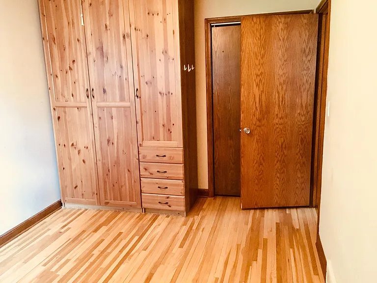 2915 Asbury St — Photo 3