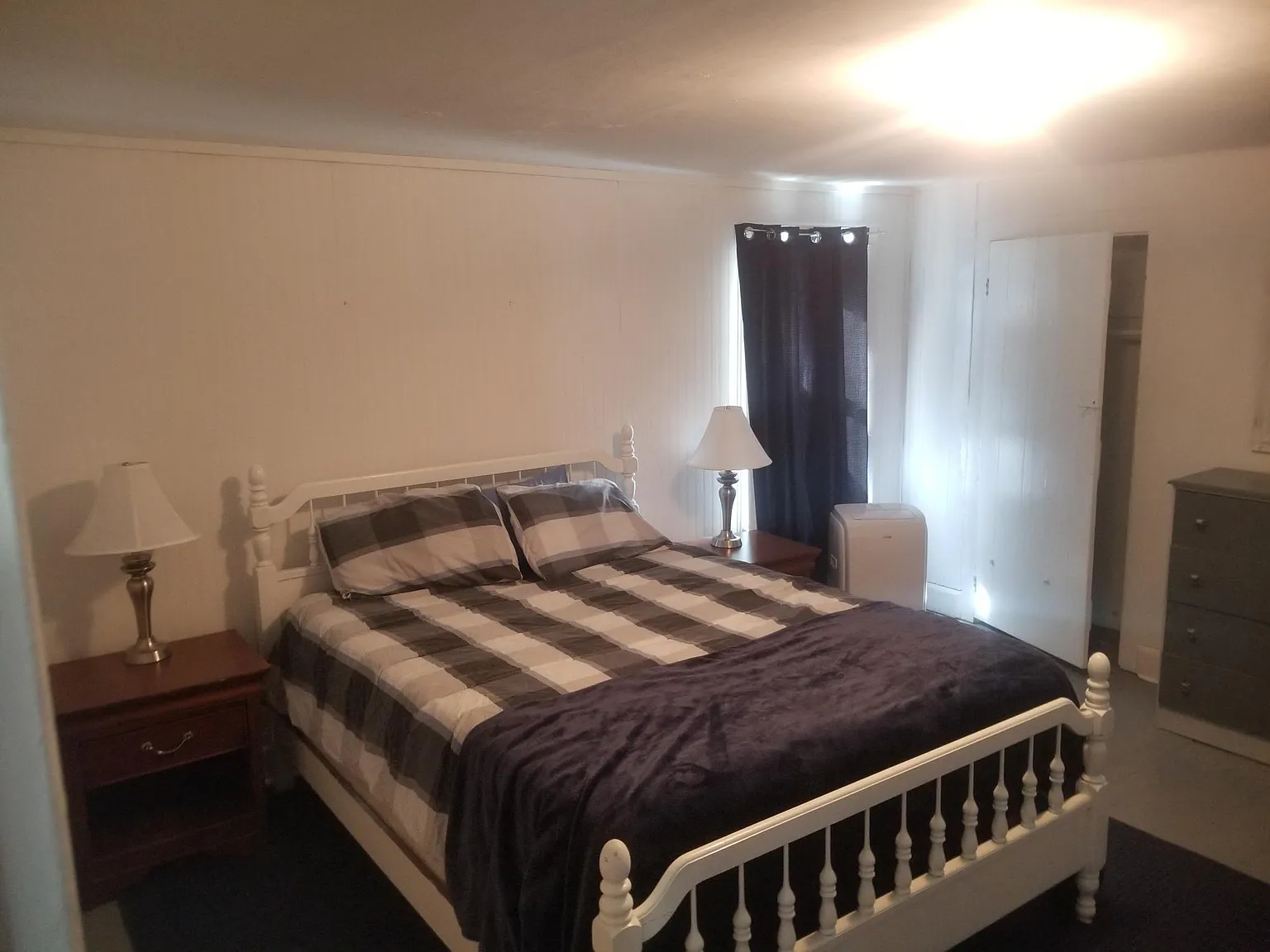 2 bed, 640 sqft, $1,600 — Photo 2