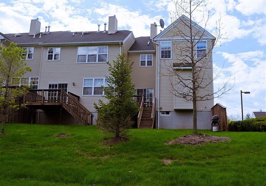 2nd image of 56 Scarlet Oak Dr