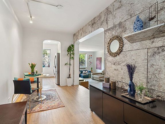 2nd image of 180 W 93rd St APT 2E