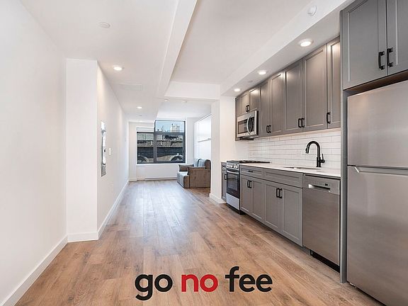 3rd image of 251 W 117th St #4CC