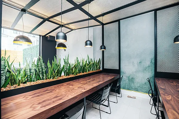 Rented by Nooklyn NYC LLC | media 84