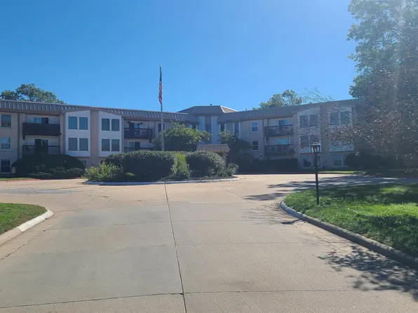 4000 S 56th St APT 118B, Lincoln, NE 68506