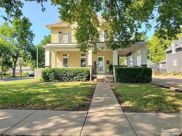 920 NW 3rd St, Abilene, KS 67410