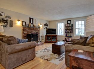 64 Marlboro Rd, Southborough, MA 01772
