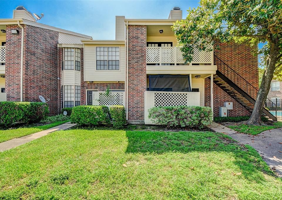 1st image of 2121 El Paseo St APT 2203