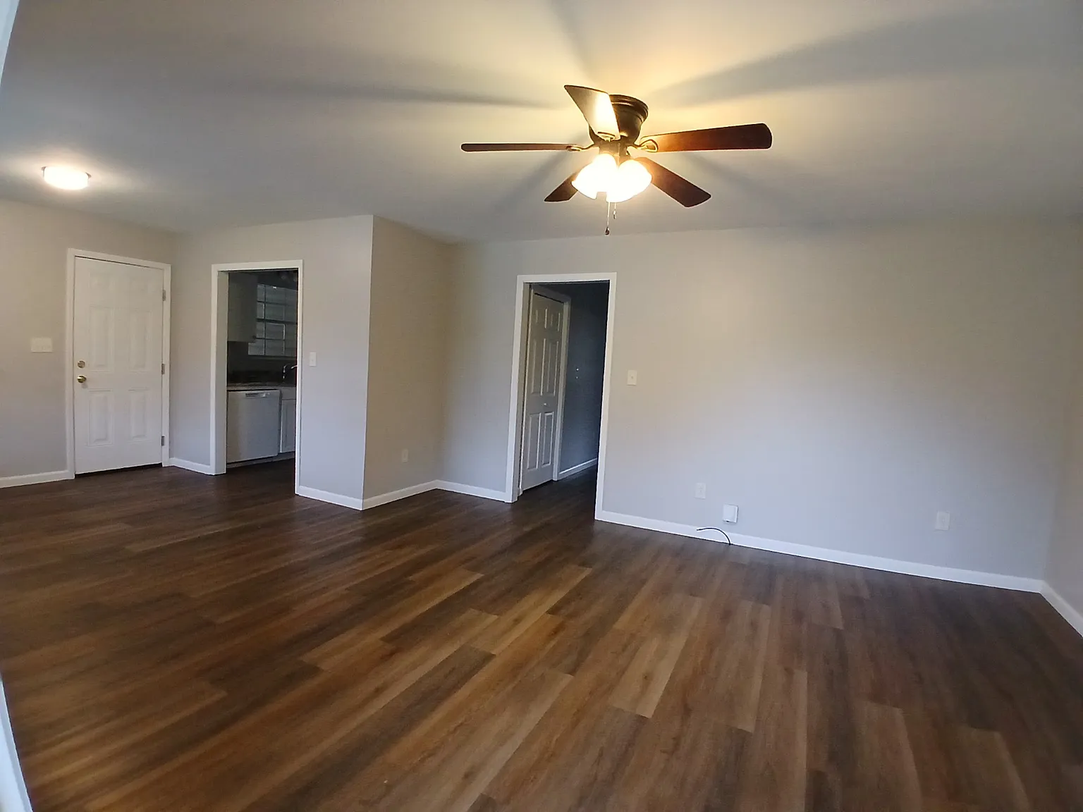 3 bed, $1,350 — Photo 4
