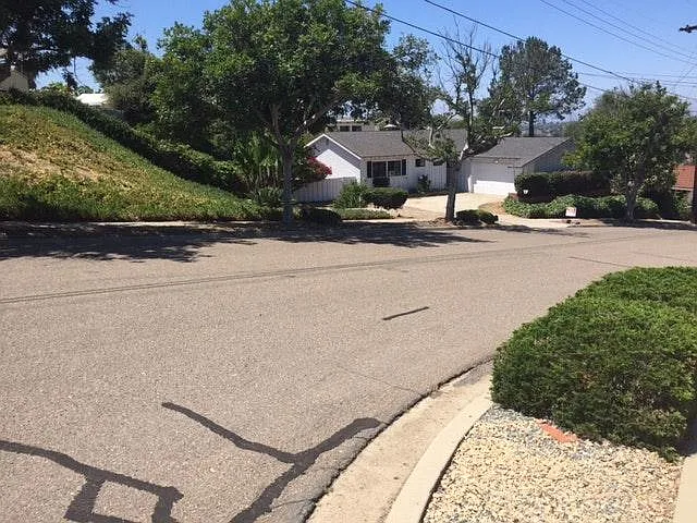 3 bed, 1300 sqft, $3,900 — Photo 1
