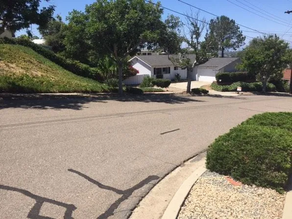 8471 Kingsland Rd, San Diego, CA 92123