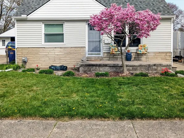 26804 Groveland St, Roseville, MI 48066