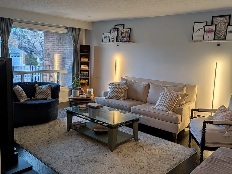 134 Chalfield Ln — Photo 5