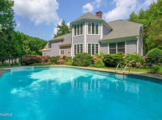 267 Mountain Dr, Pittsfield, MA 01201