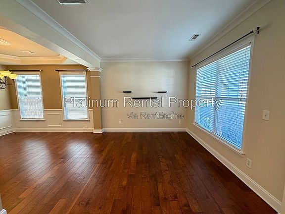 4th image of 4315 Avondale Ln