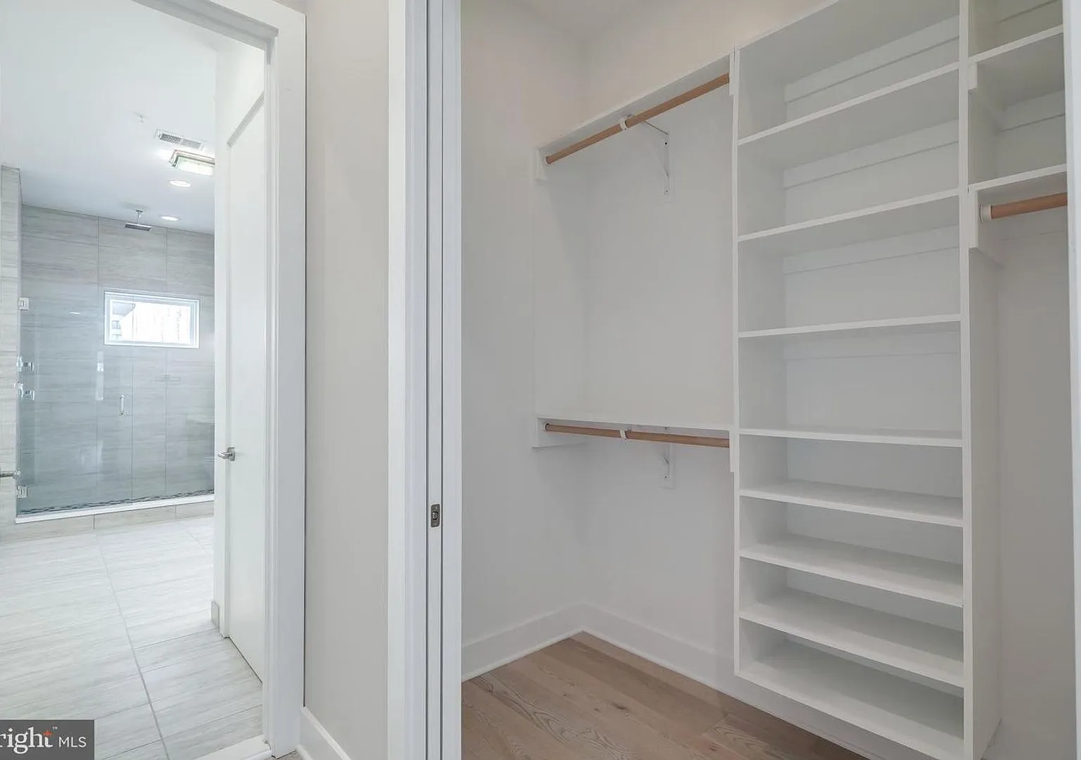 Northern Liberties Townhome with Parking — Photo 3