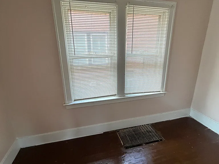 12238 Washburn Ave — Photo 11