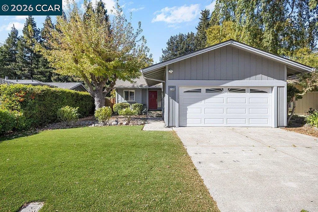 3 bed, 1612 sqft, $5,000 — Photo 2