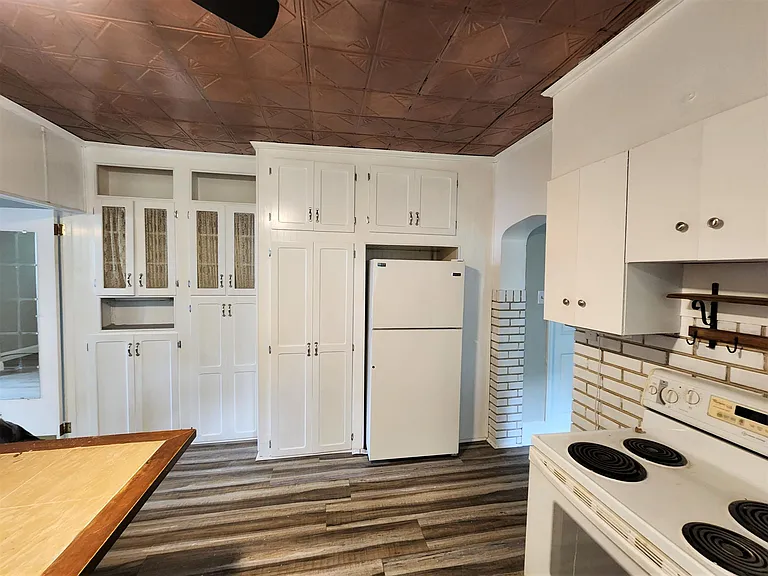 24 Reading Ave #1 — Photo 5