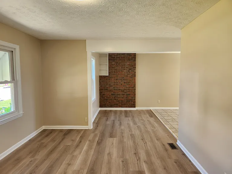 609 Michigan Ave — Photo 5