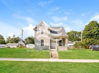 919 E Calvert St, South Bend, IN 46613