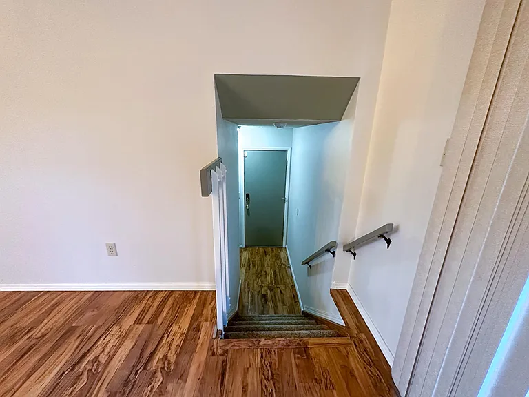 7215 Brentford Dr — Photo 21