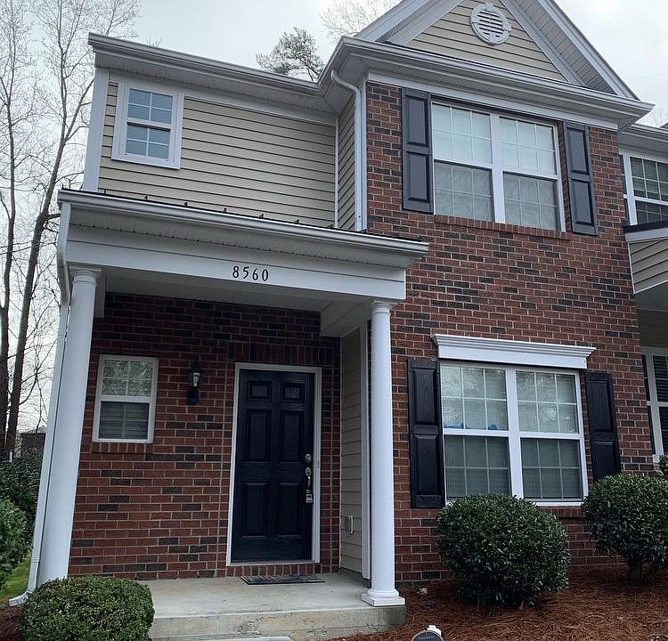 1st image of 8560 Summerglen Cres