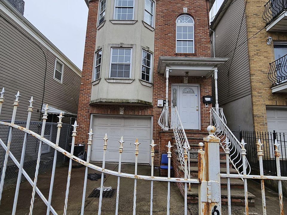 1st image of 66 11th Ave W #1