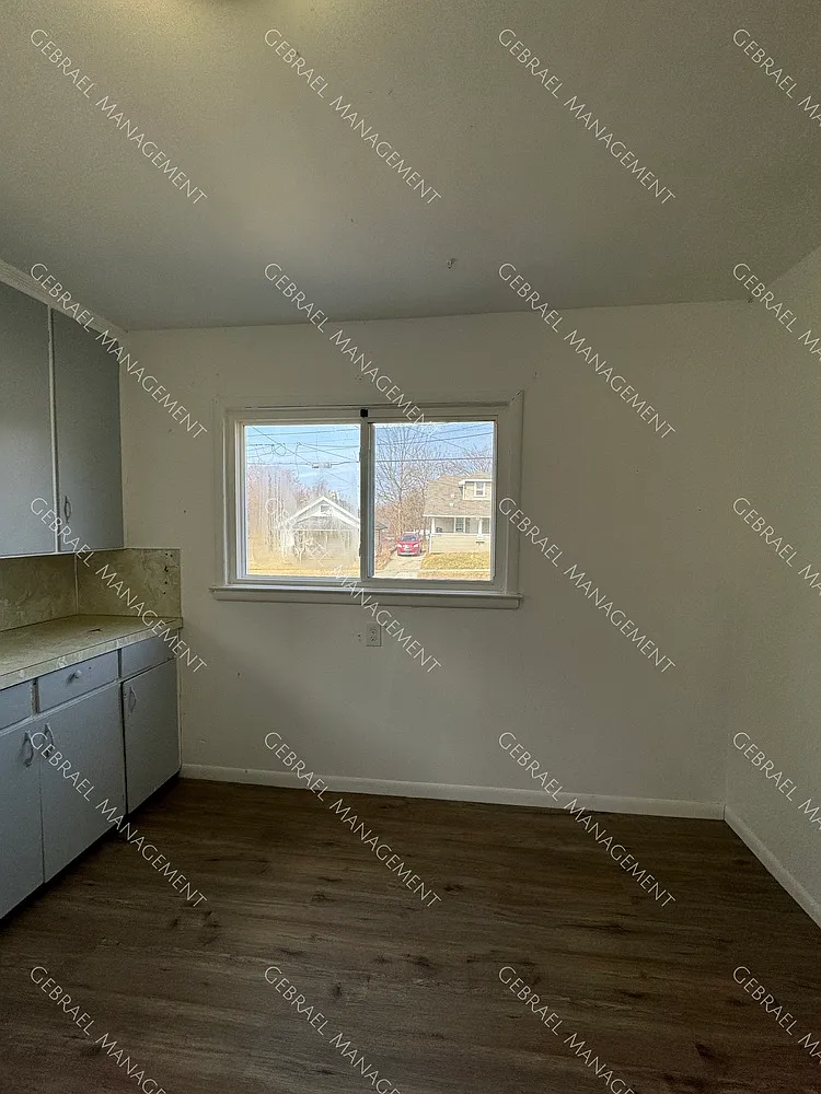 2469 Gibson St. — Photo 2
