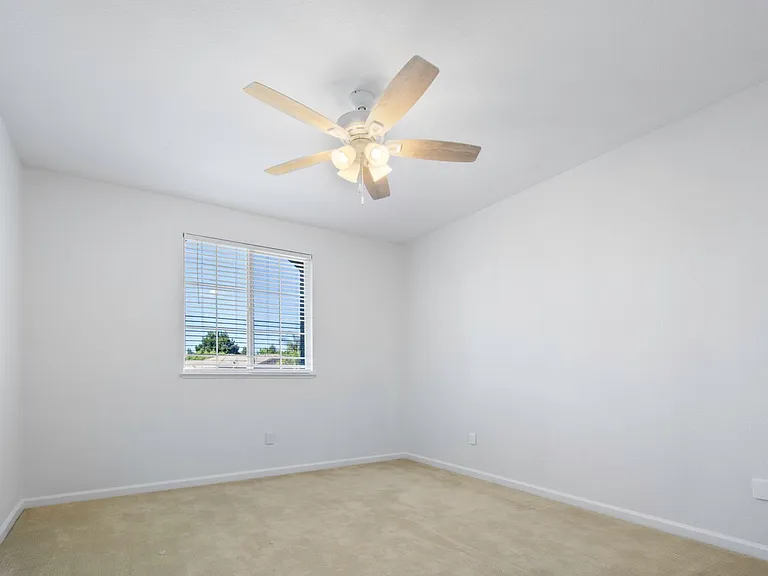991 Zephyr Ln — Photo 41