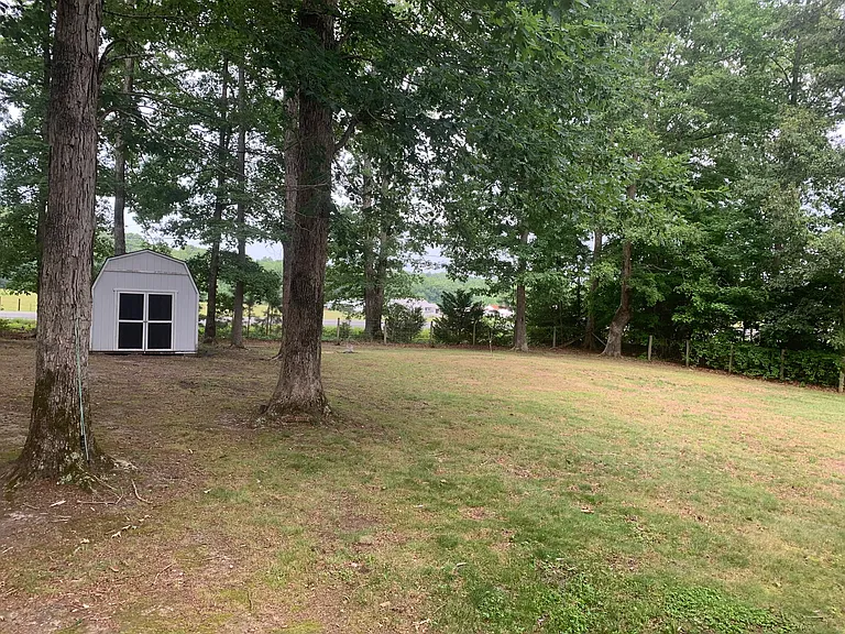 9506 Deerlake Dr — Photo 2