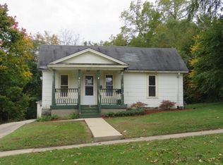 627 Sherman Ave, Elgin, IL 60120